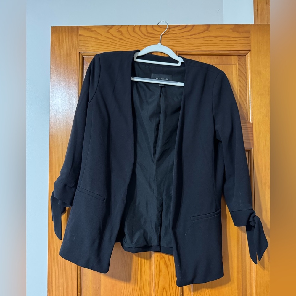 Ann Taylor Factory Black Women's Blazer with Tie Sleeves